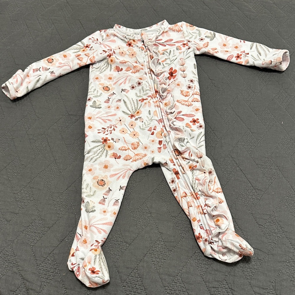 Caden Lane Wren's Wildflower Ruffle Footie Pajamas